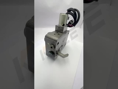 KOMATSU PC78 PC78US-6 EXCAVATOR 708-3T-03214 7083T03214 HYDRAULICZNY REGULATOR GŁOWINNEJ PRZEPUMPY